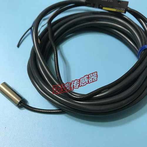 欧姆龙E2EC-C2R5C1E2EC-CR5C1放大器中继接近开关传感器圆柱型