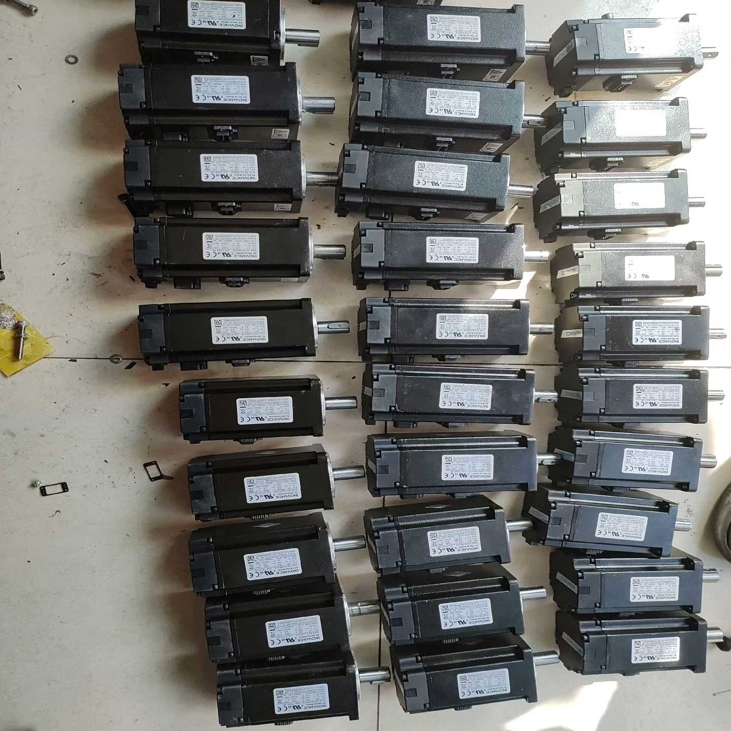 汇川伺服电机400W套装，驱动器型号SV630PS2R8Ⅰ，【鑫鑫商铺】