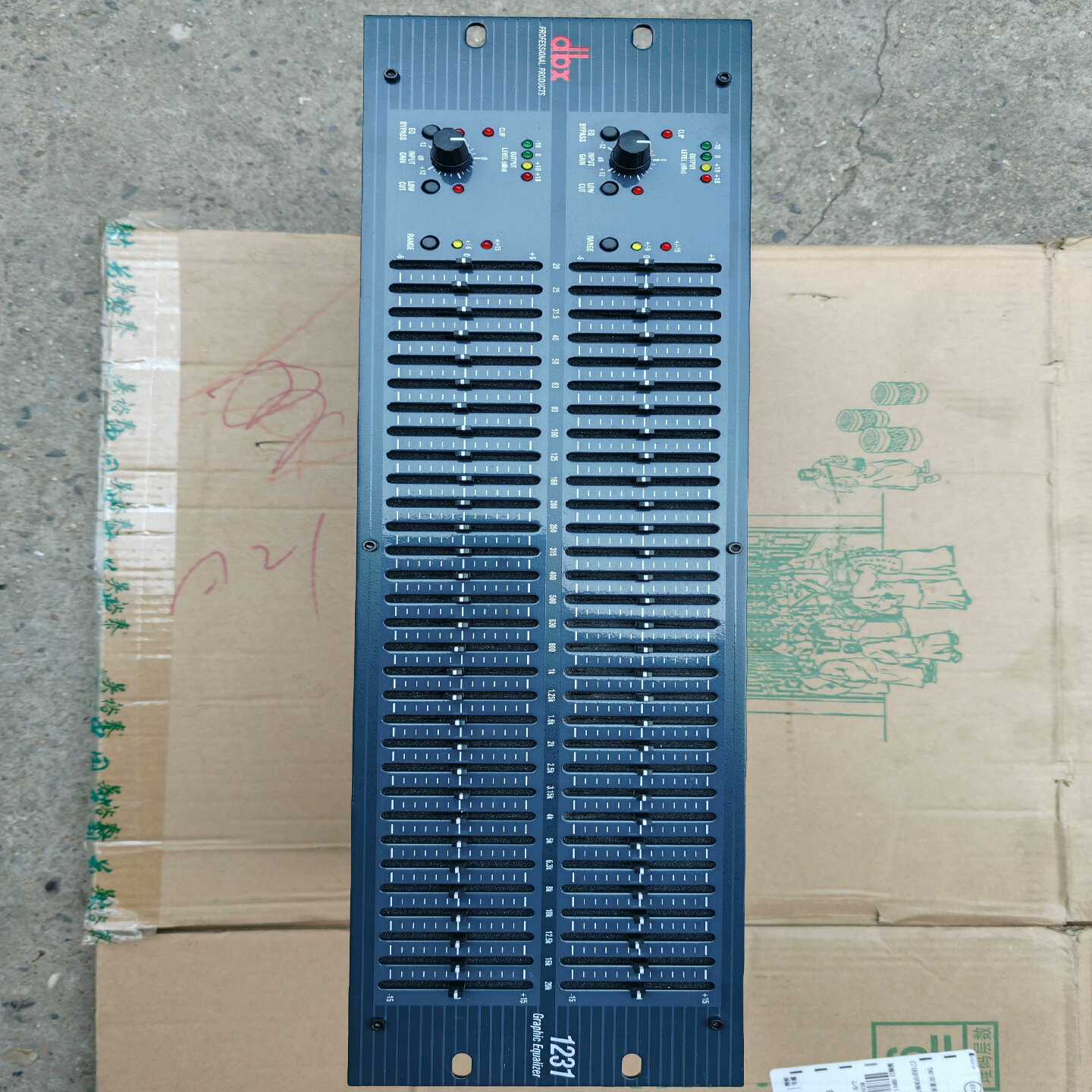 议价原装全新均衡器一台，一次都没有用过维修/Y现货