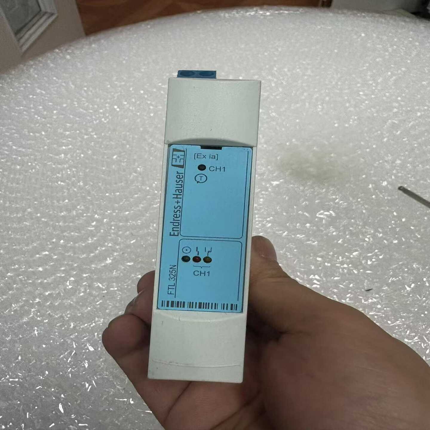 恩德斯安全栅FTL325N-F1E1大厂库存，没有安装使适用