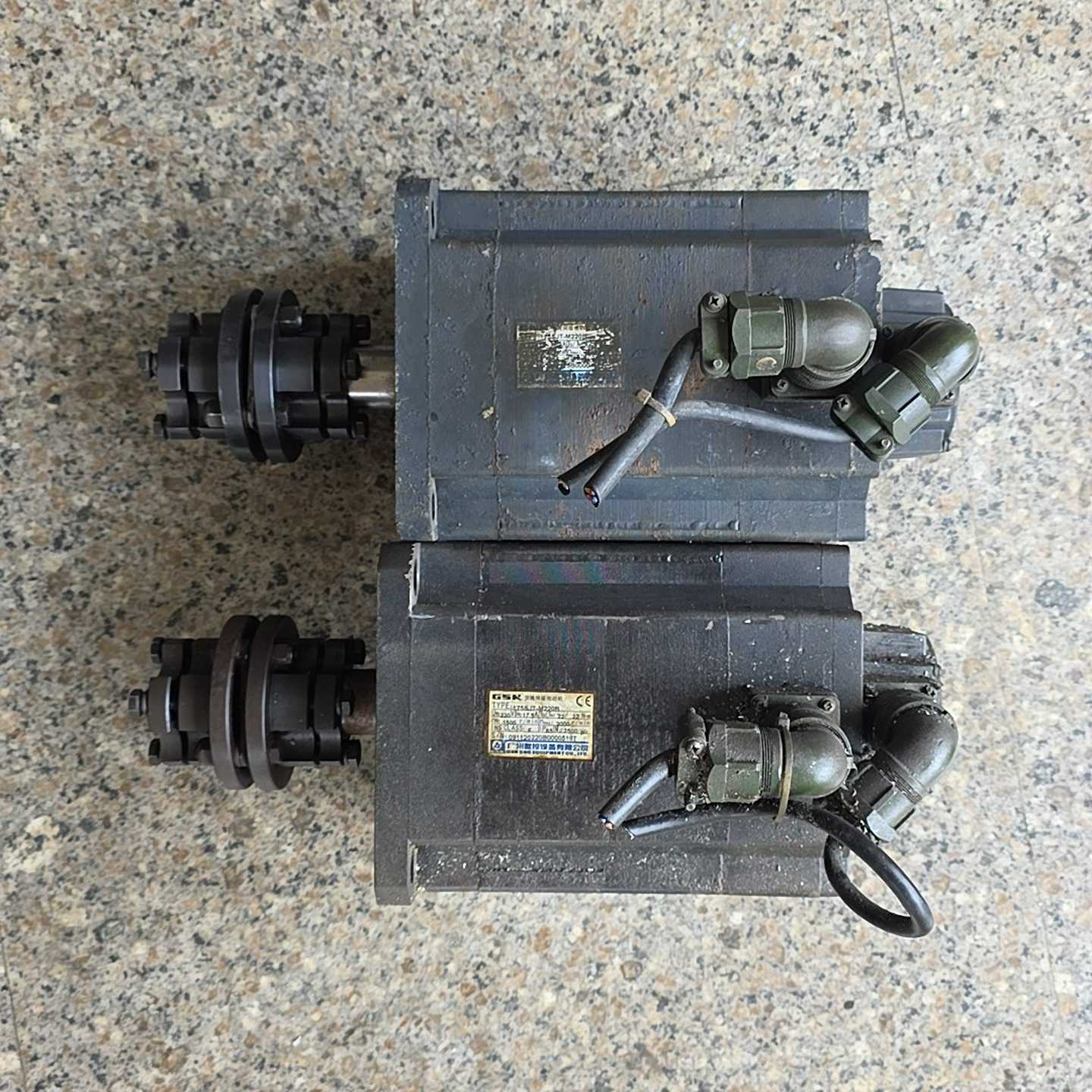 广数175SJT-M220B伺服电机，20牛，2500线。剪询价