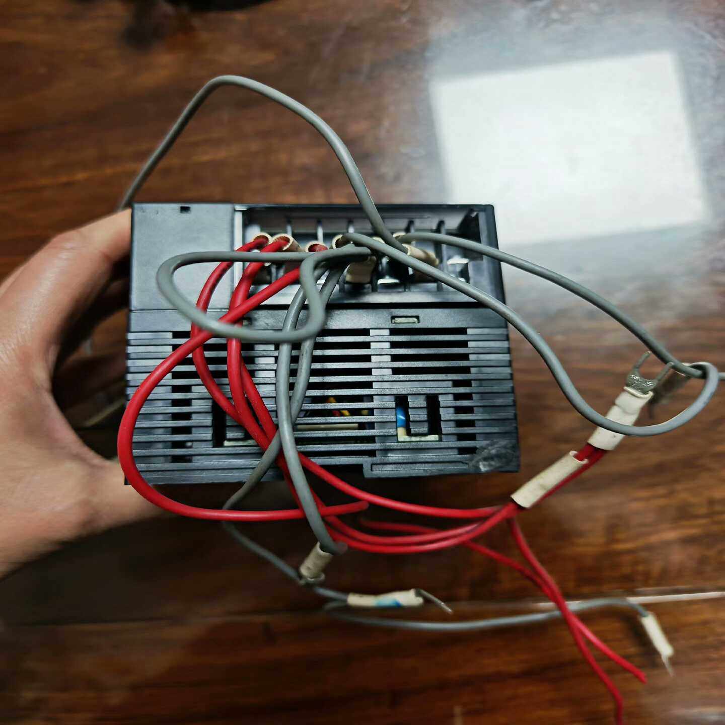 议价欧姆龙CP1E一N14oDR一A，欧姆龙PLCCP1E-N1现货/维修