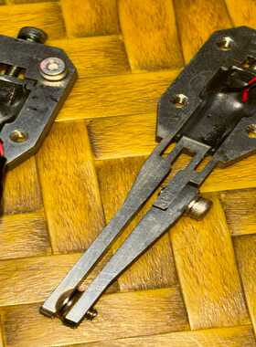 咨询-UTC2000和3000焊线机线夹，CL—49