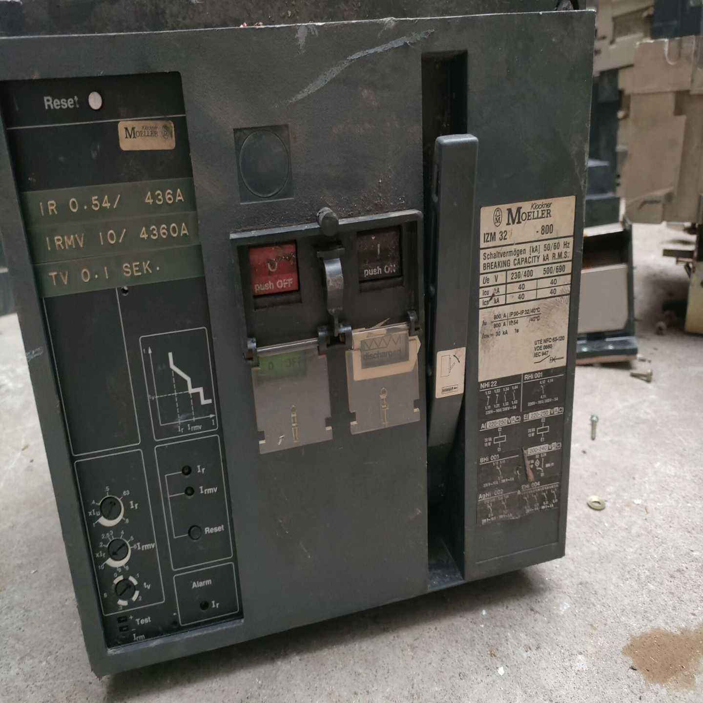 伊顿断路器多台。800A1000A1250A25-议价