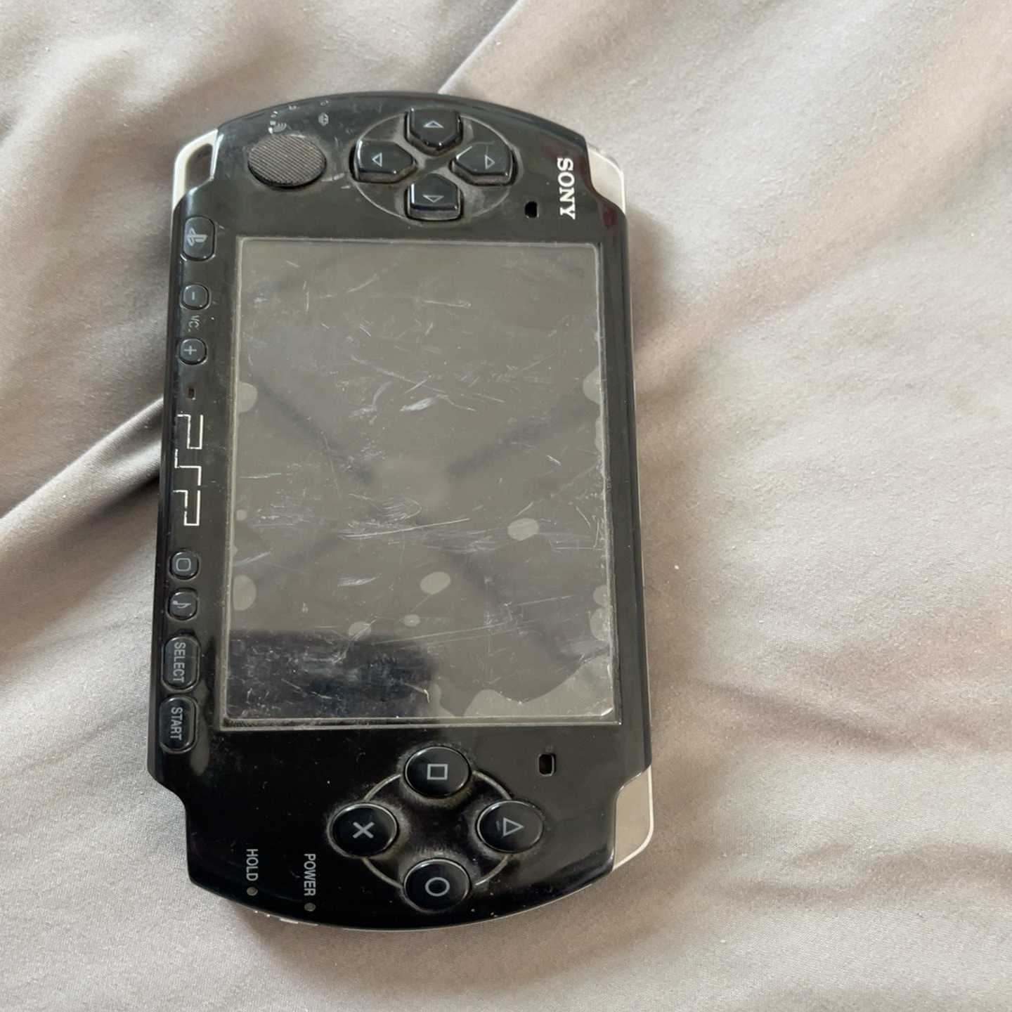 询价PSP-3006游戏机具体看图有贴膜没有电池了，找