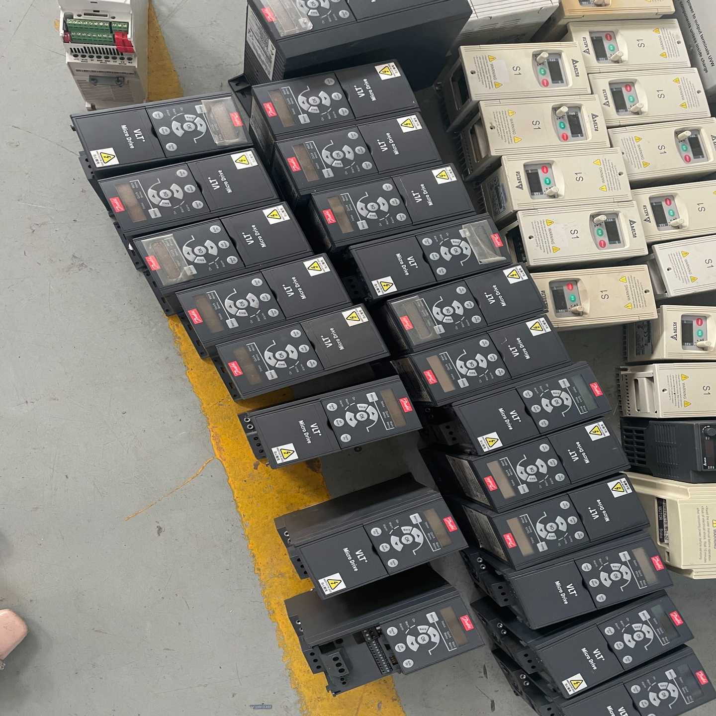 【议价】丹佛斯变频器1.5kw，FC-051P1K5S2E20H3B适用