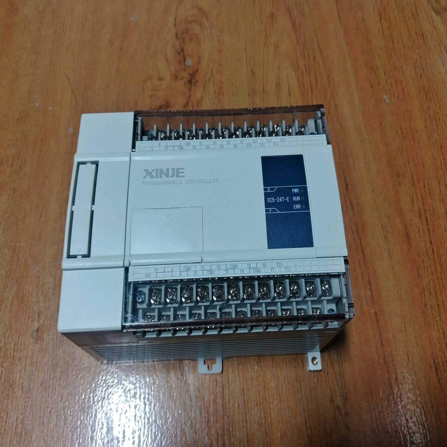 信捷PLCXC5-24T-E，功能正常，成色为实图询价