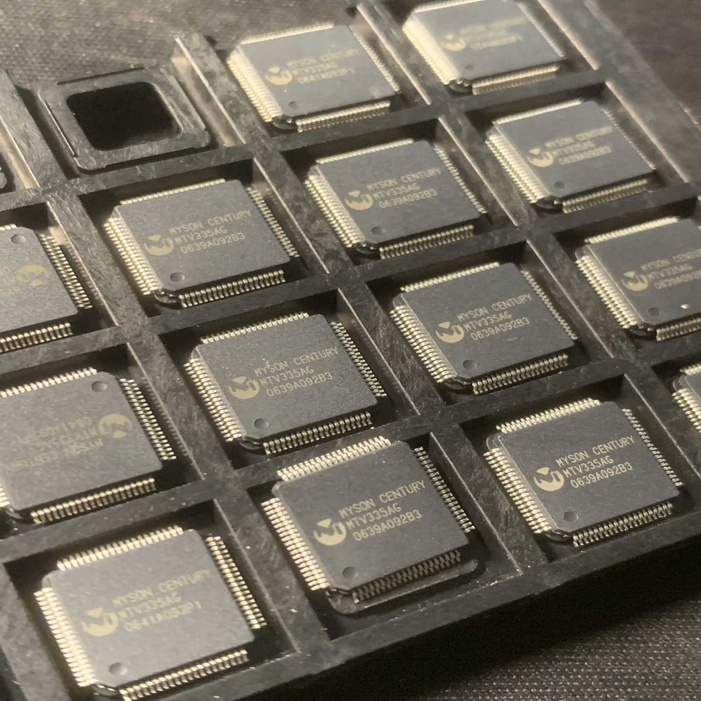 NT631C-ST151B-EV2上电白屏幕询价