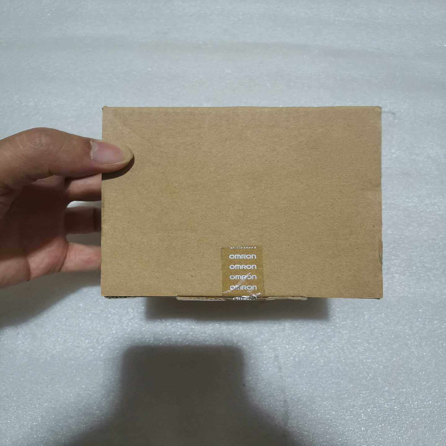 咨询-PLC温度模块CP1W-TS001带包装，实物