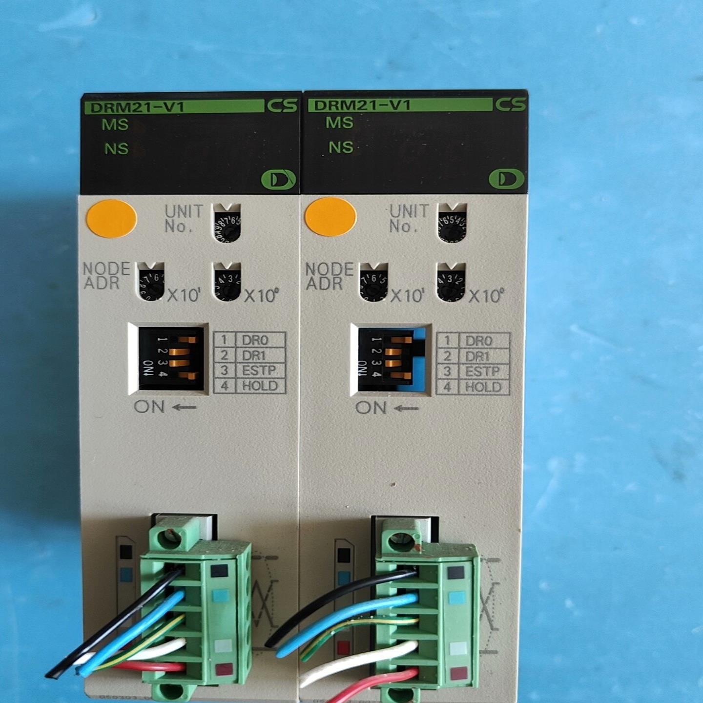 CS1W-DRM21-V1 PLC模块2个一起出拆