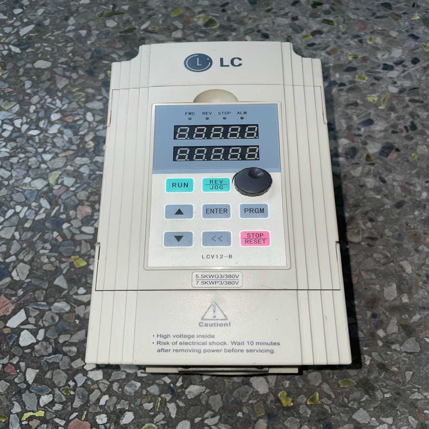 拆机菱川变频器LCV12S一H一4T5.5G一A功能完好--议价商品