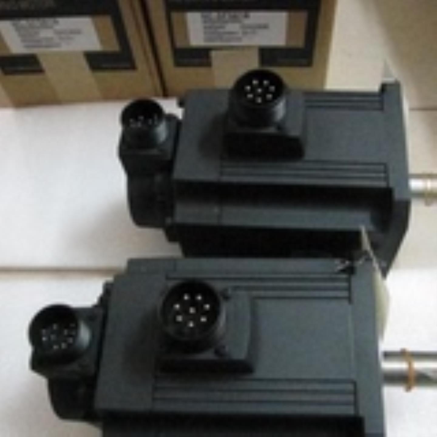 供应全新原装三菱伺服电机HC-SFS81B询价