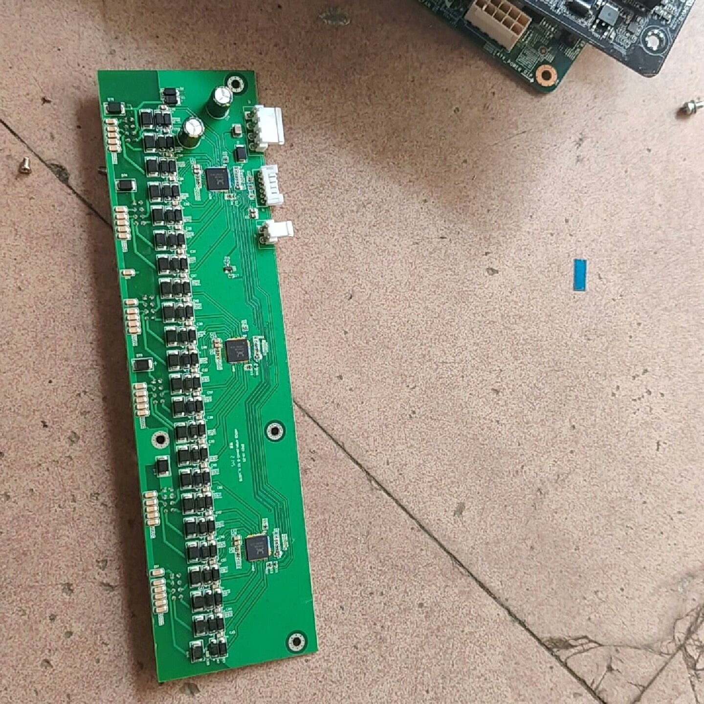 询价-USB集线器主板绿色PCB板带多个USB接口和芯片板子图片
