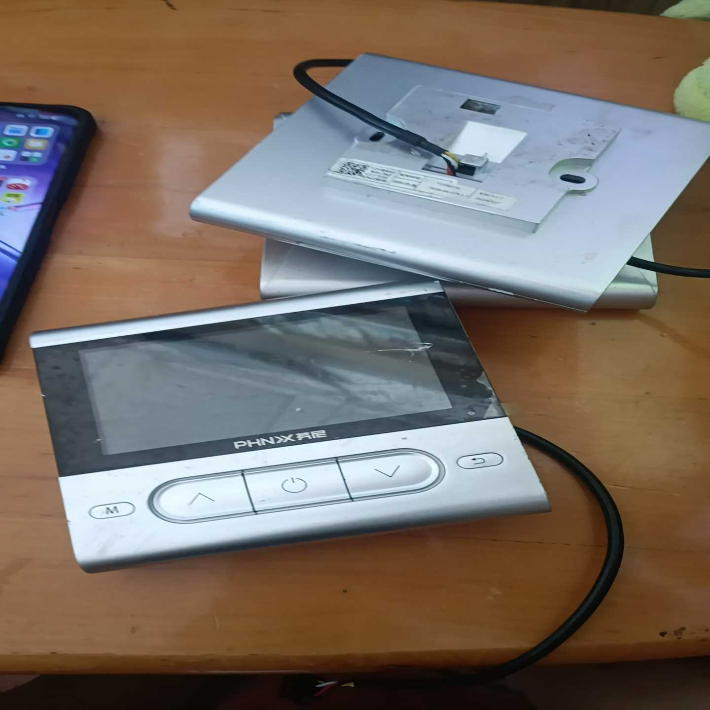 芬尼空气能控制面板,型号PHNX,带触摸显示屏和实体按键,功--议