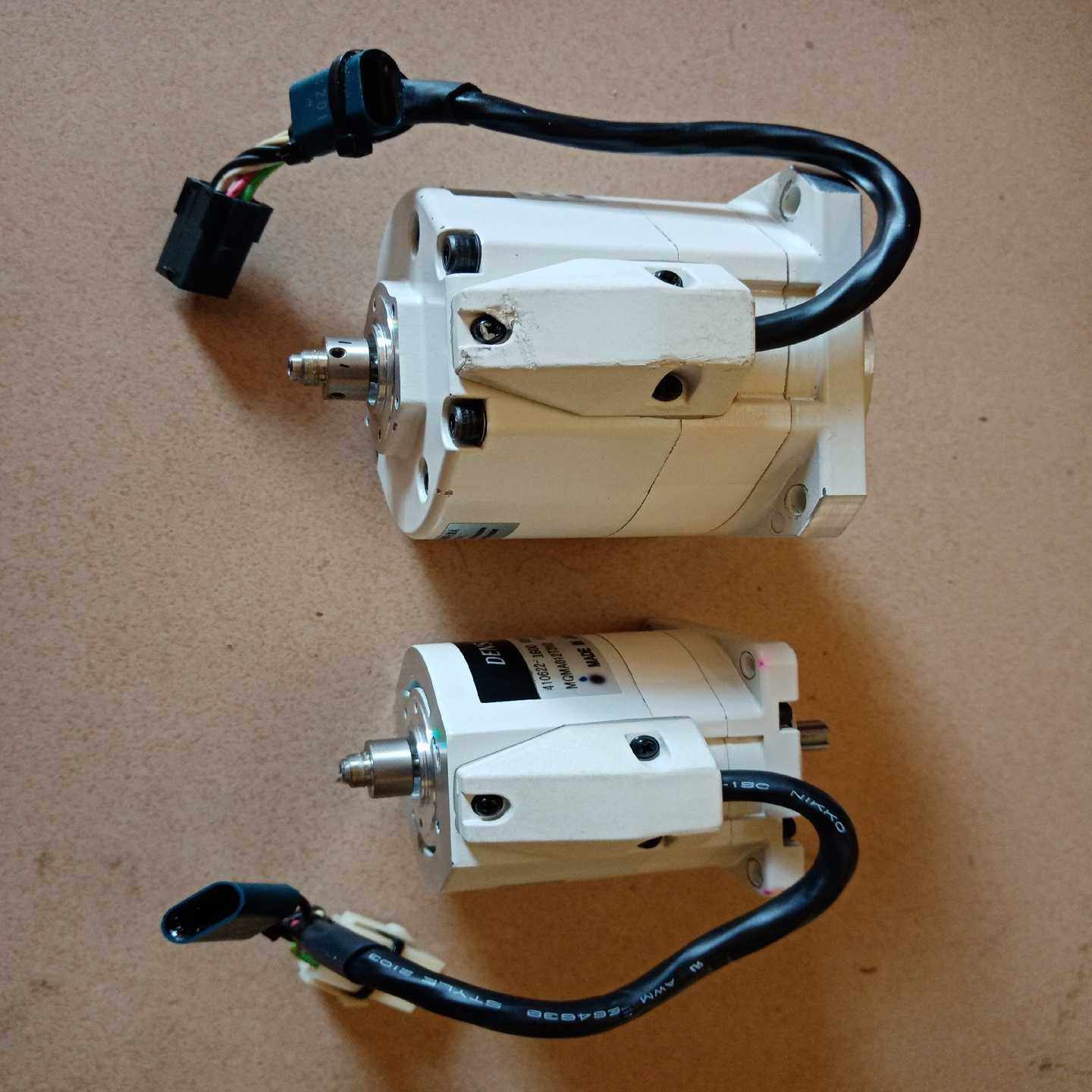 拆机DENSO电装机械手伺服电机MQMA022T3V2一台--议价商品