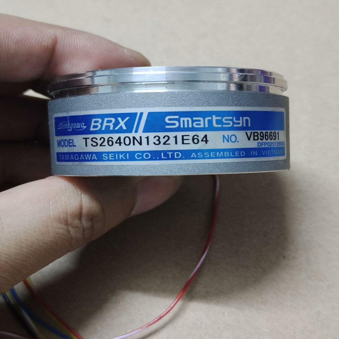【请询价】多摩川编码器TS2640N1321E64成色很好如图所示