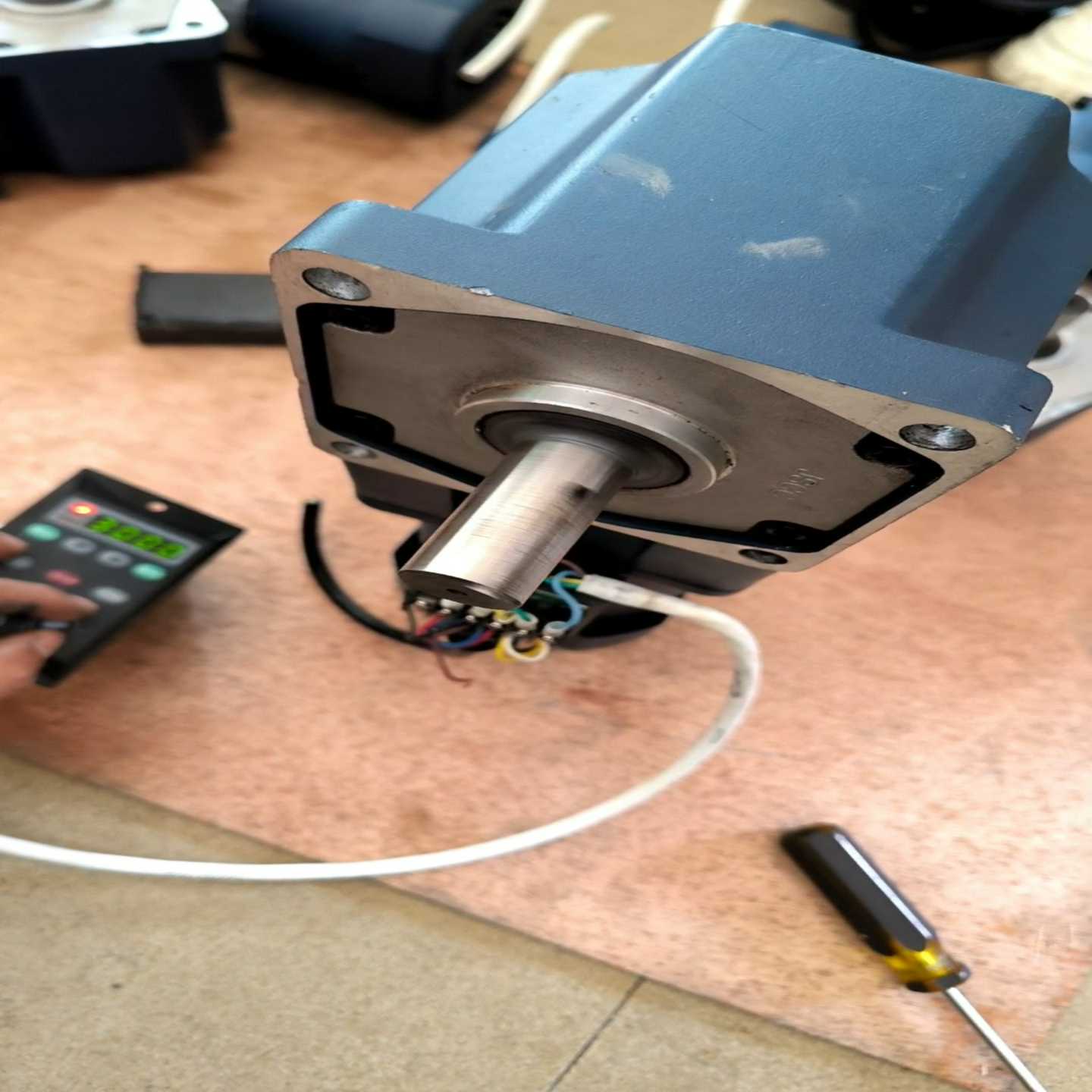 200W精研100YT200GV22中实直角减速调速电机，速--议价商品