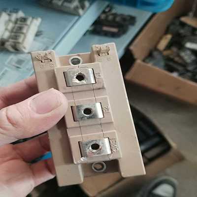 2mbi300vb-060-50 外观尚可~询价