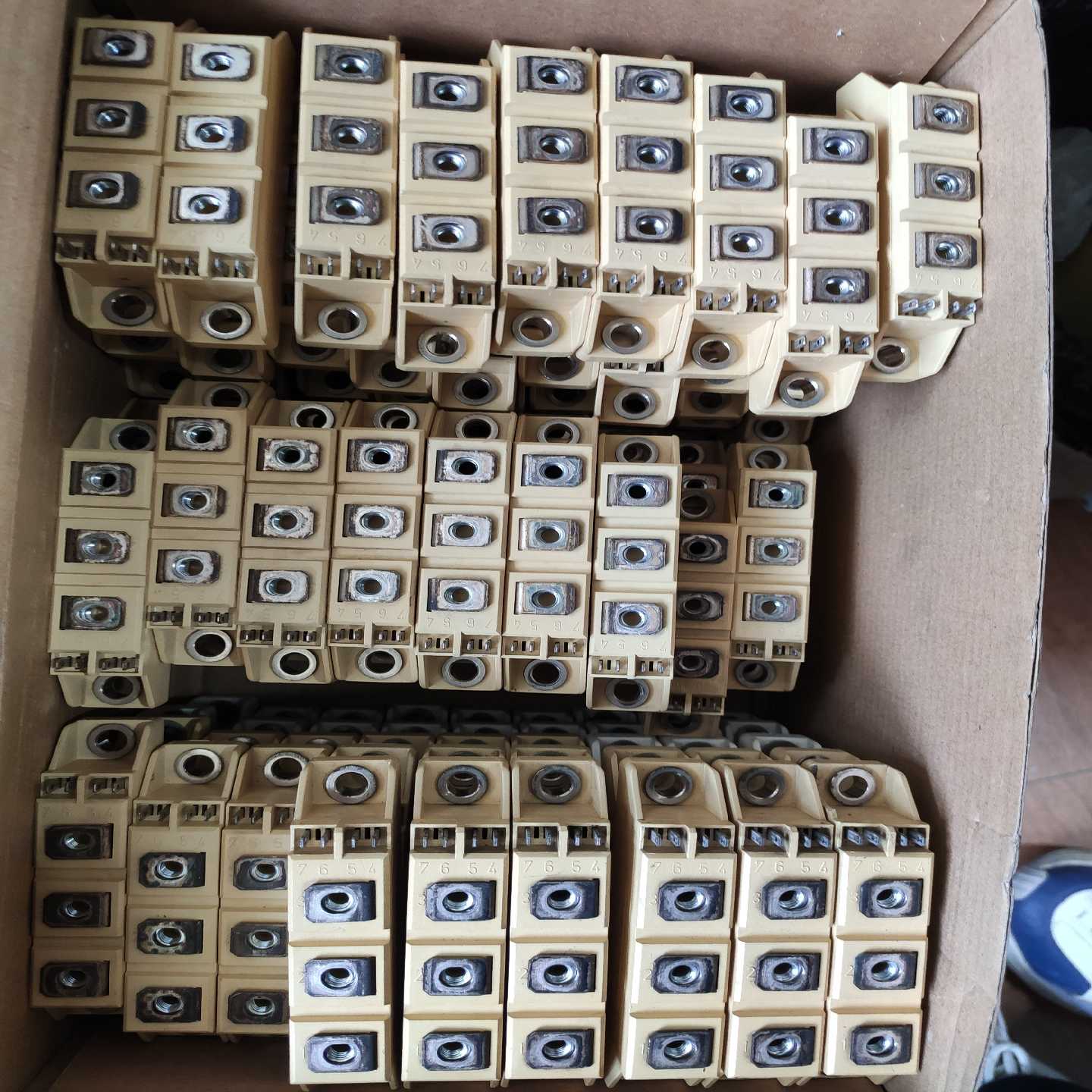 咨询-SKKT27B16E西门康可控硅原标，功能