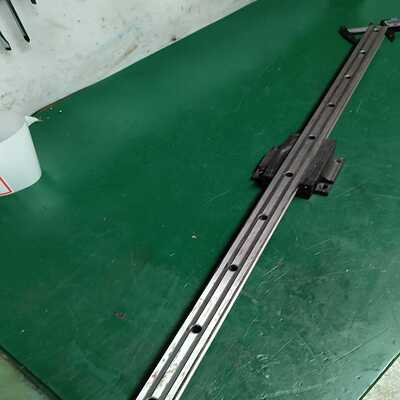 642.x上银EGH25CA 轨长88cm 两轨四块价