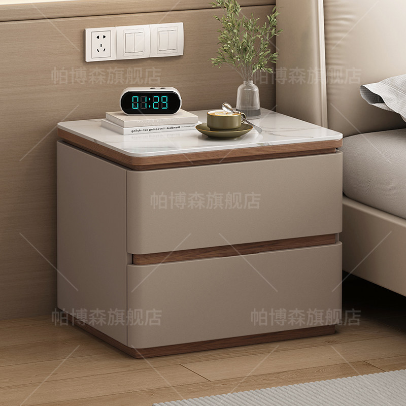 全实木轻奢皮质收纳床头柜图片