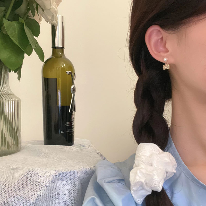 新品蝴蝶结耳钉2025年新款潮小巧精致珍珠耳环简约百搭睡觉免摘耳