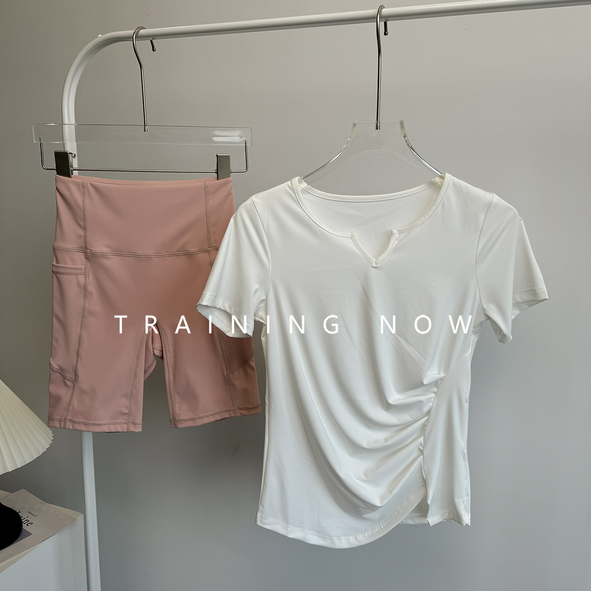 推荐瑜伽服套装女夏季薄款跑步训练速干服时尚好看运动健身骑行五