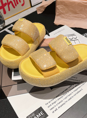 欧货水钻满钻魔术贴一字露趾面包鞋厚底松糕爆闪黄色凉鞋托女拖鞋