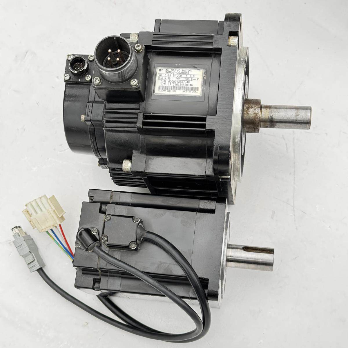 二手原厂机SGMJV-08ADE6S SGMGV-09ADC61 04ADE6S安川伺服电机