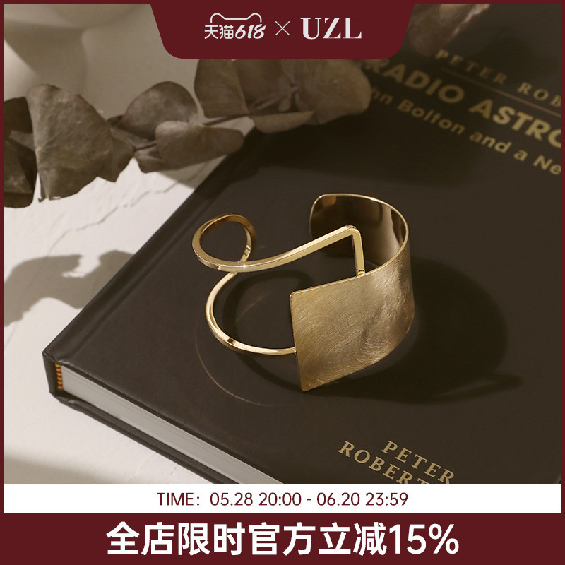 开口宽手镯女ins潮冷淡风金属手环网红时尚夸张小众设计手饰季