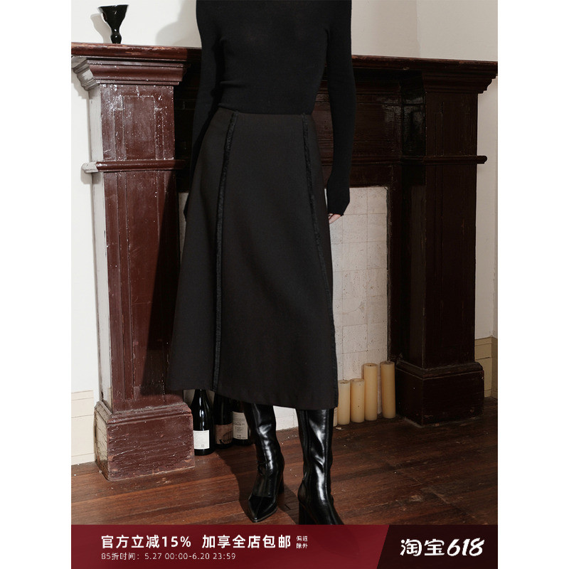 芝美日禾 毛须边黑色微弹大摆通勤中长款气质赫本风