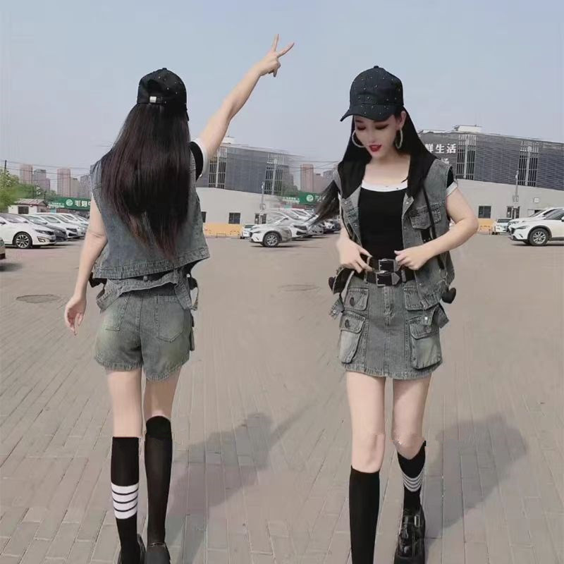 2025年夏季网红新款时尚百搭休闲连帽设计感牛仔马甲裙套装女