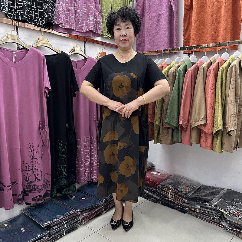 胖妈妈夏季V领气质女200斤大码印花拼接老年人中长过膝