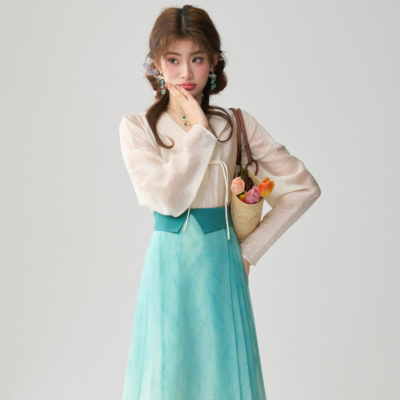 回溯[行纭衬衣]新中式衬衣改良衬衫女V领长袖国风马面裙,女装/女士精品,汉服上装,淘宝优惠券,粉丝福利购,淘宝优惠卷