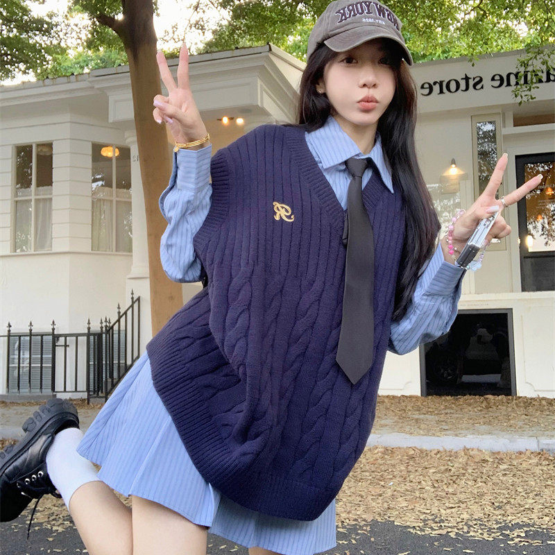 大码胖妹妹mm宽松早秋学院风叠穿马甲长袖条纹衬衫裙女潮