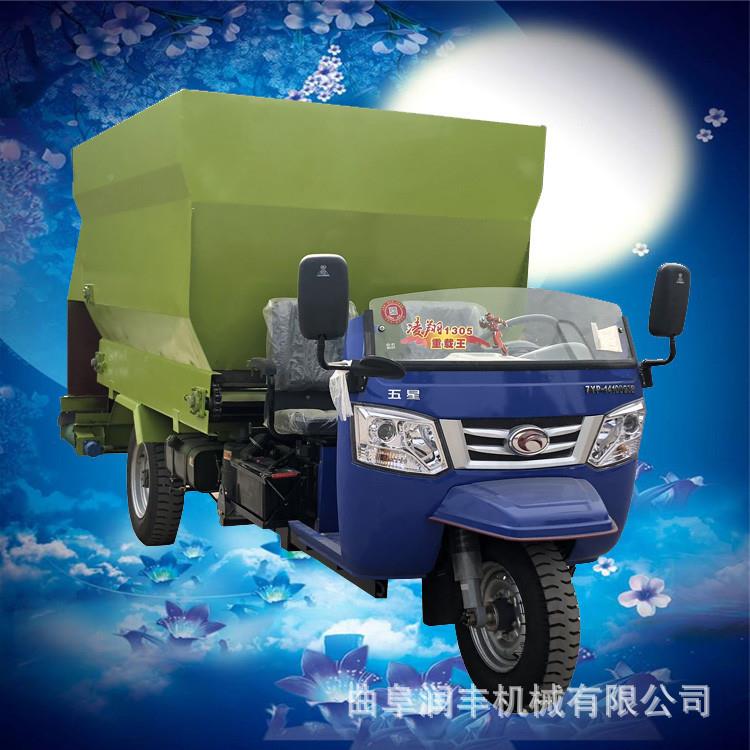 规化养殖电动撒料羊车 均投料饲草撒料车 JKU山模喂养匀电动撒料
