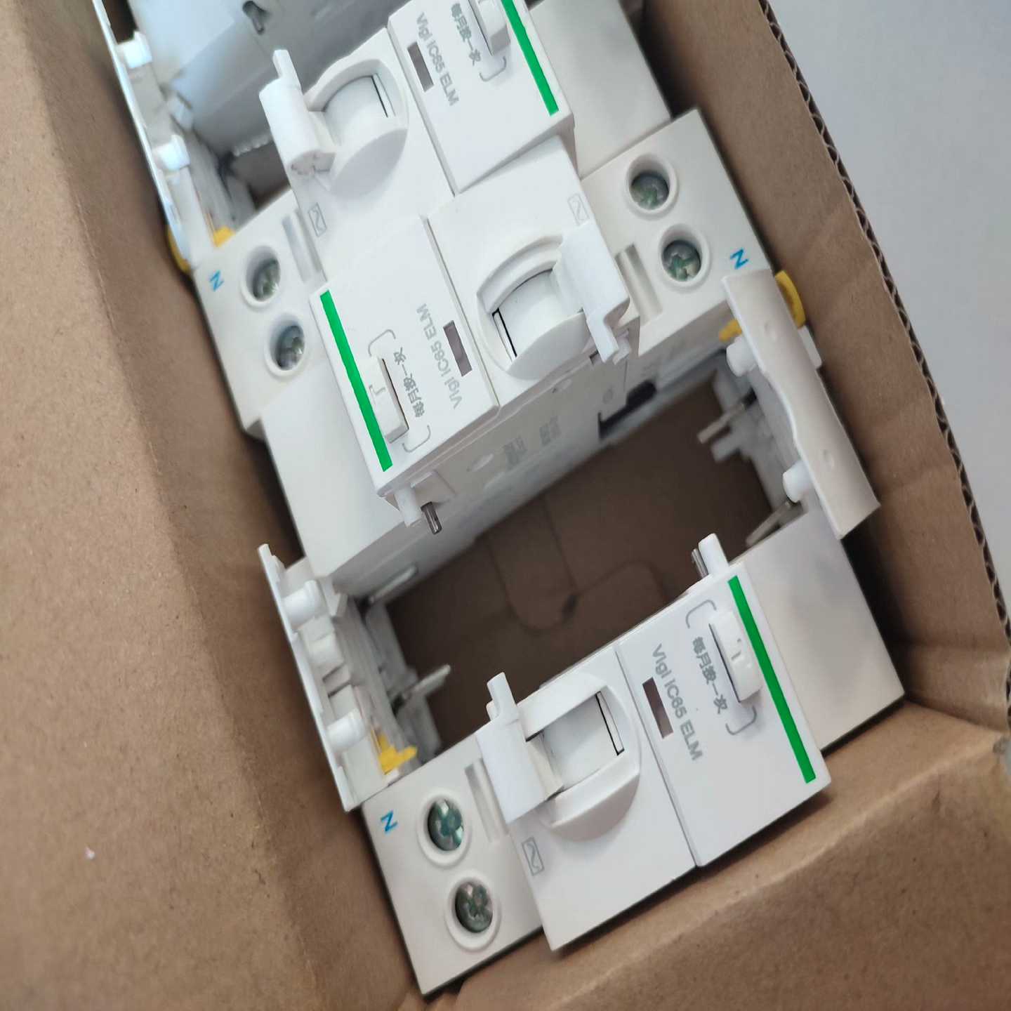 漏电保护器附件ELM电磁式漏电保护器2P25A。几~询价