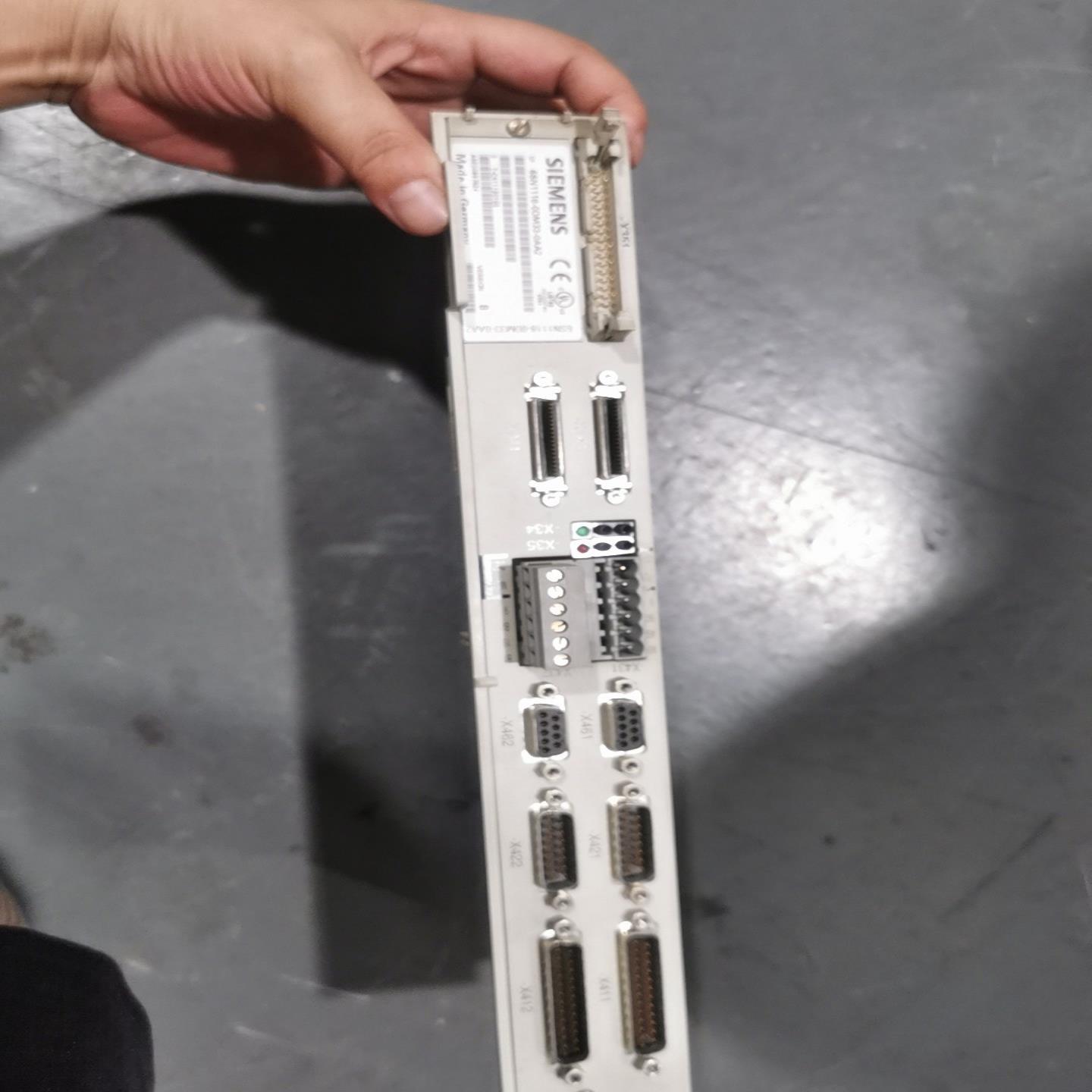 6SN1118-0DM33-0AA2  轴卡(询价）