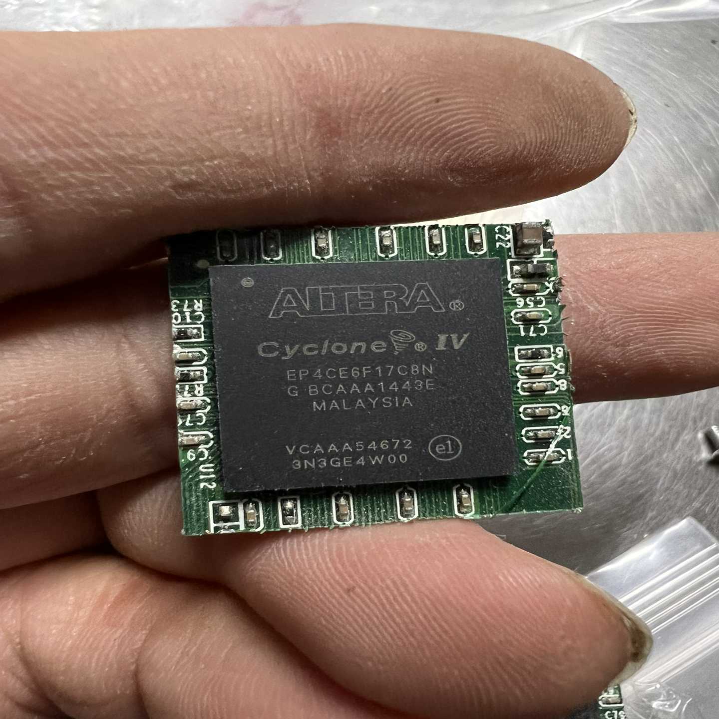 EP4CE6FC8N三个带点胶一个不带胶，400打包【鑫鑫商铺】