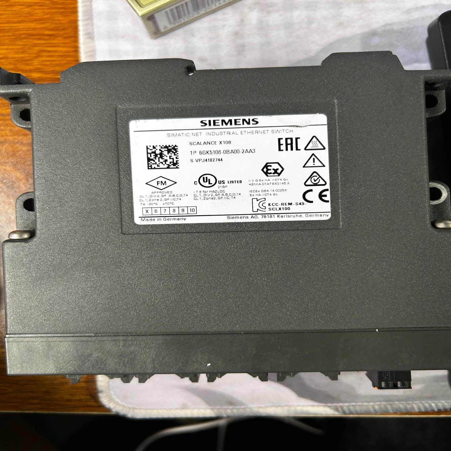 6GK5208-0BA00-2AA3  (跳跳机械）