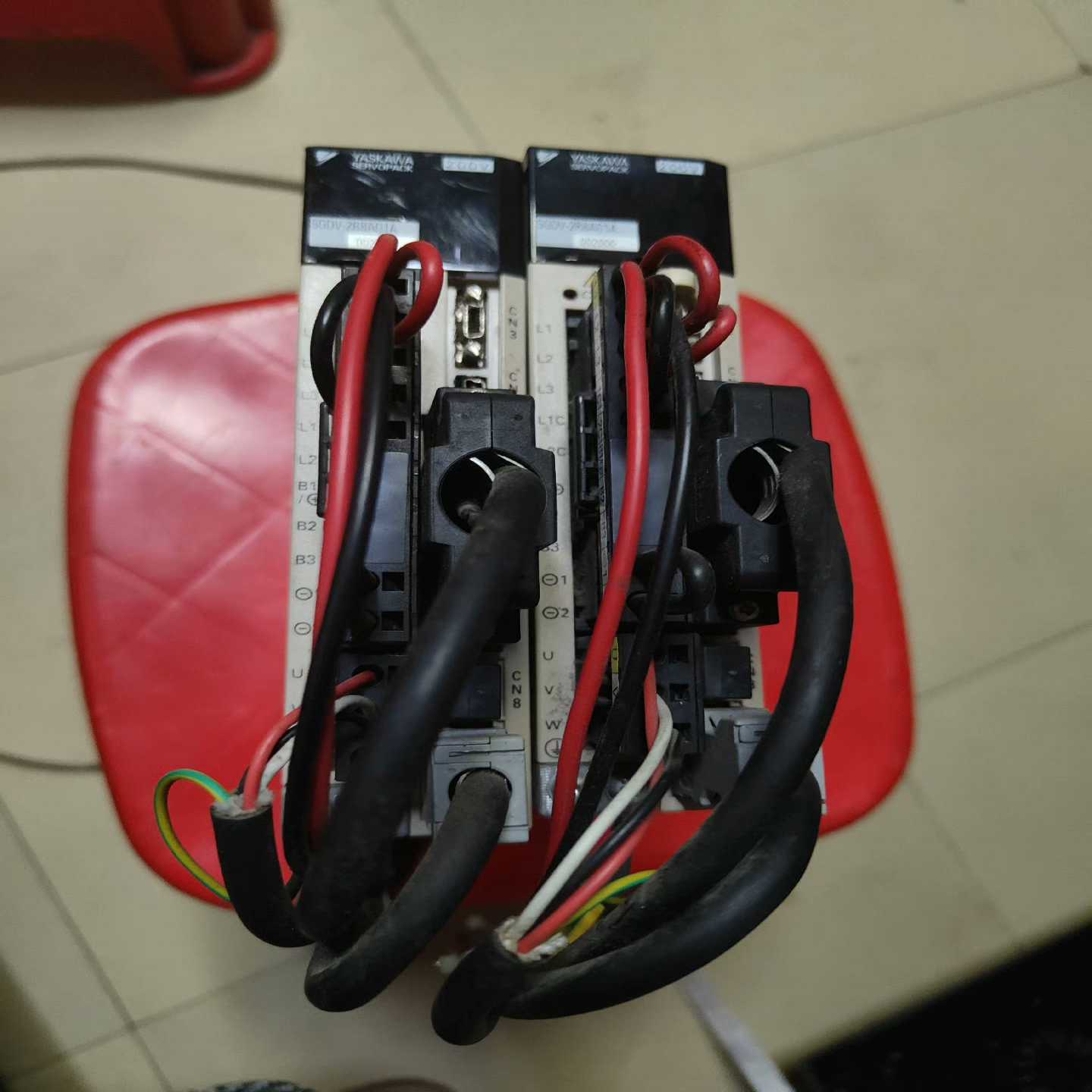 安川伺服驱动器SGDV-2R8A01A，实物图拍摄，（佳毅工控）