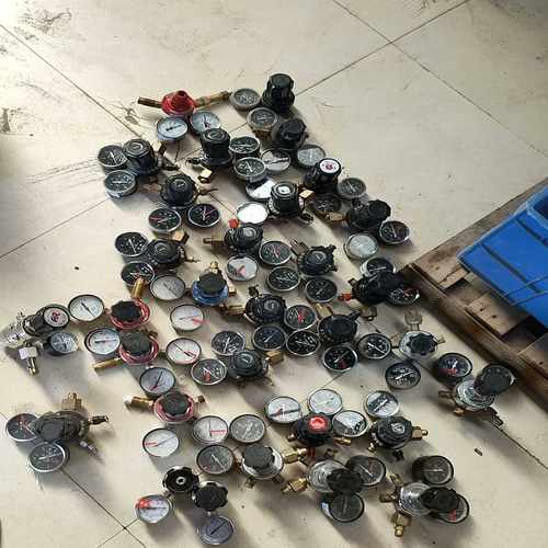 【星慕电子】HAKIN 青岛华青 上海减压器厂 氮气减压器乙炔减压