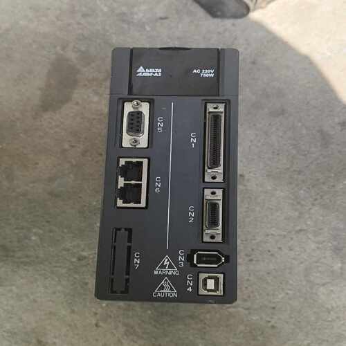 安川变频器15KW，220V，616PC5系列，，功~询价