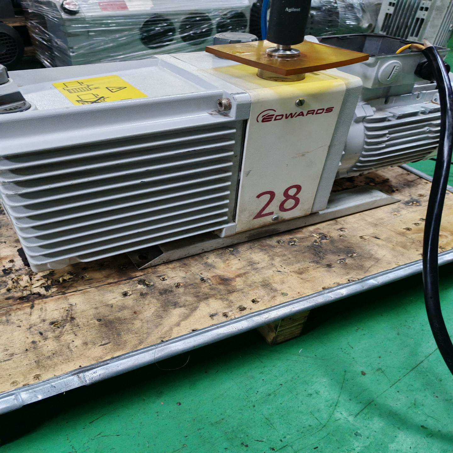 爱德华E2M28真空泵出售，功能包好，三相380V电压的，需--议价商