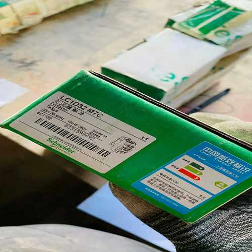 交流接触器LC1D32M7C32A询价