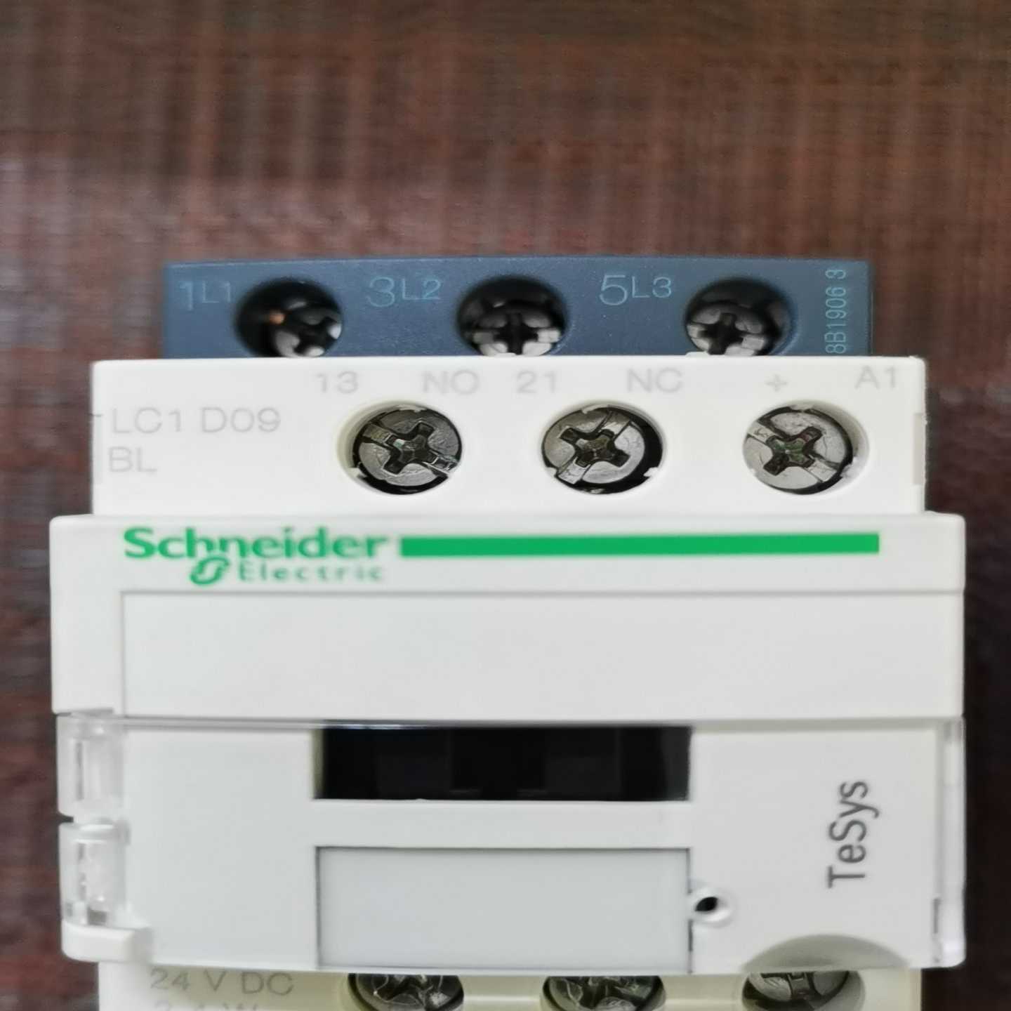 询价~LC1D09BL  ，LC1D25BD接触器，线圈DC