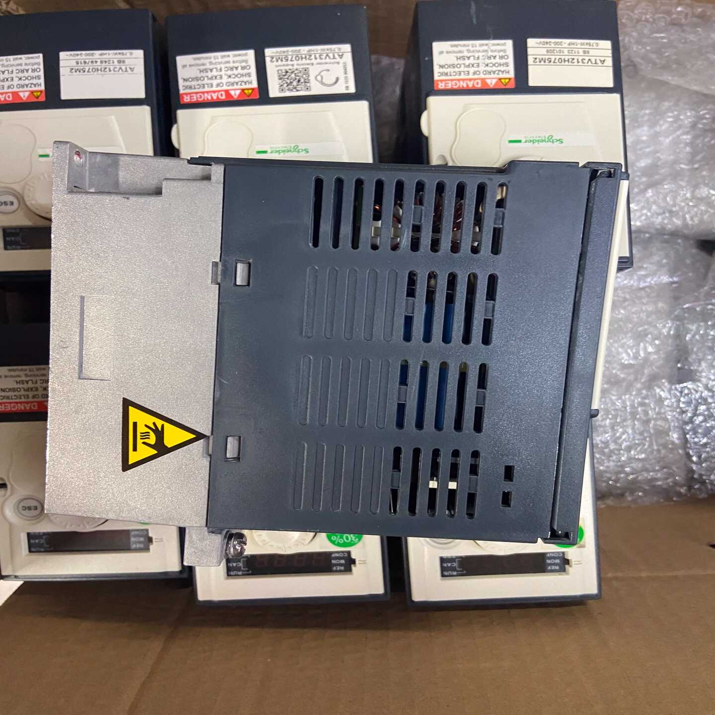 ATV312H075M2 变频器0.75KW 220V