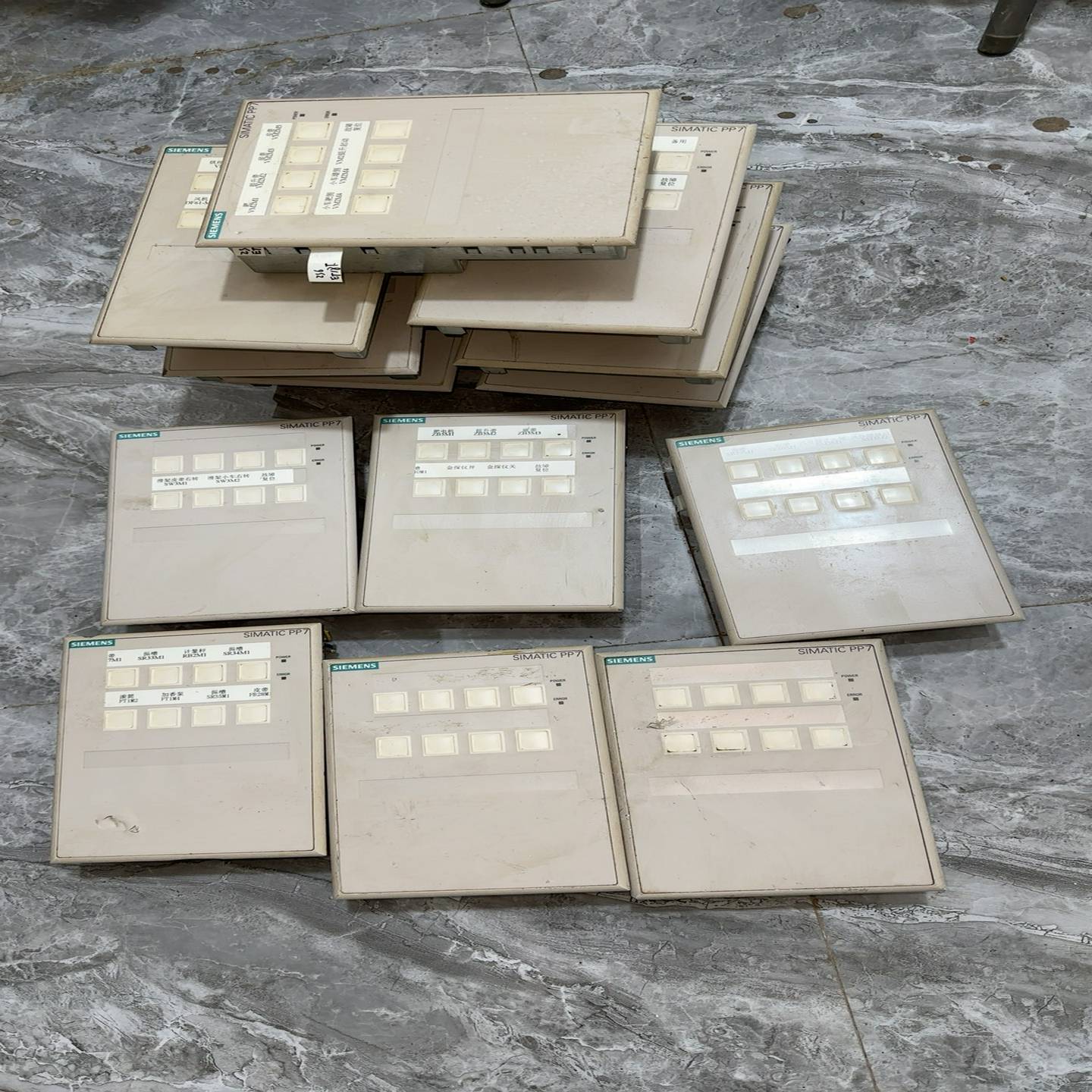 6AV36888-3AA03-0AX0，现货13台，有磕{议价}