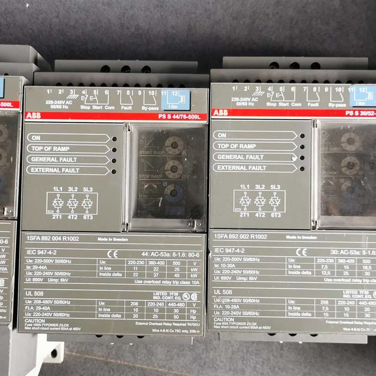 A010**PSS3z0/52-500L44/76-500LPSS60/105-500LABB软启动