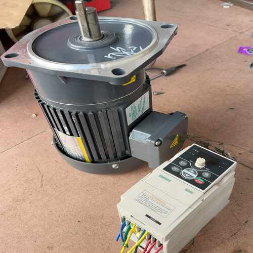 （霸霸电子）ZD400-S中大电机/立式400W/速比1：30齿轮三相异